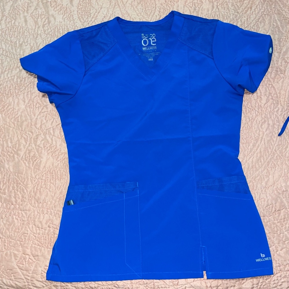Barco One scrub top